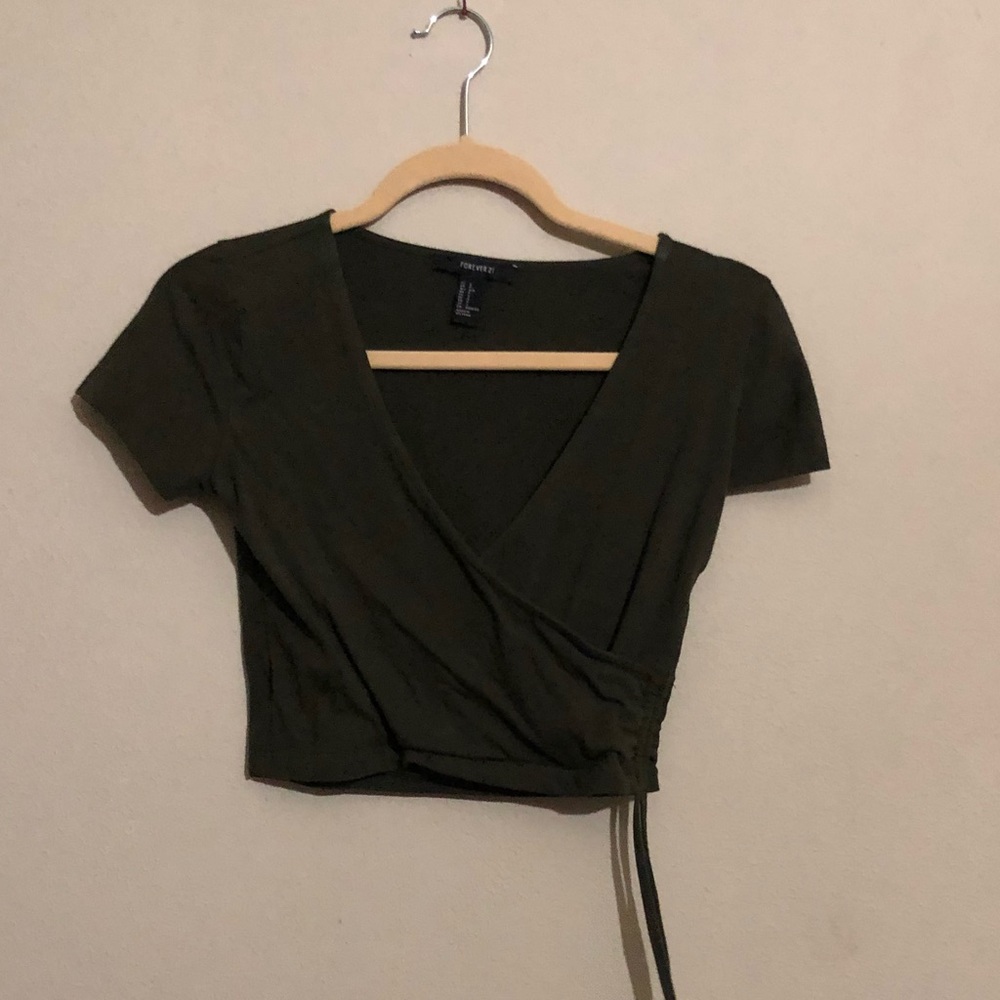 Super cute green crop top